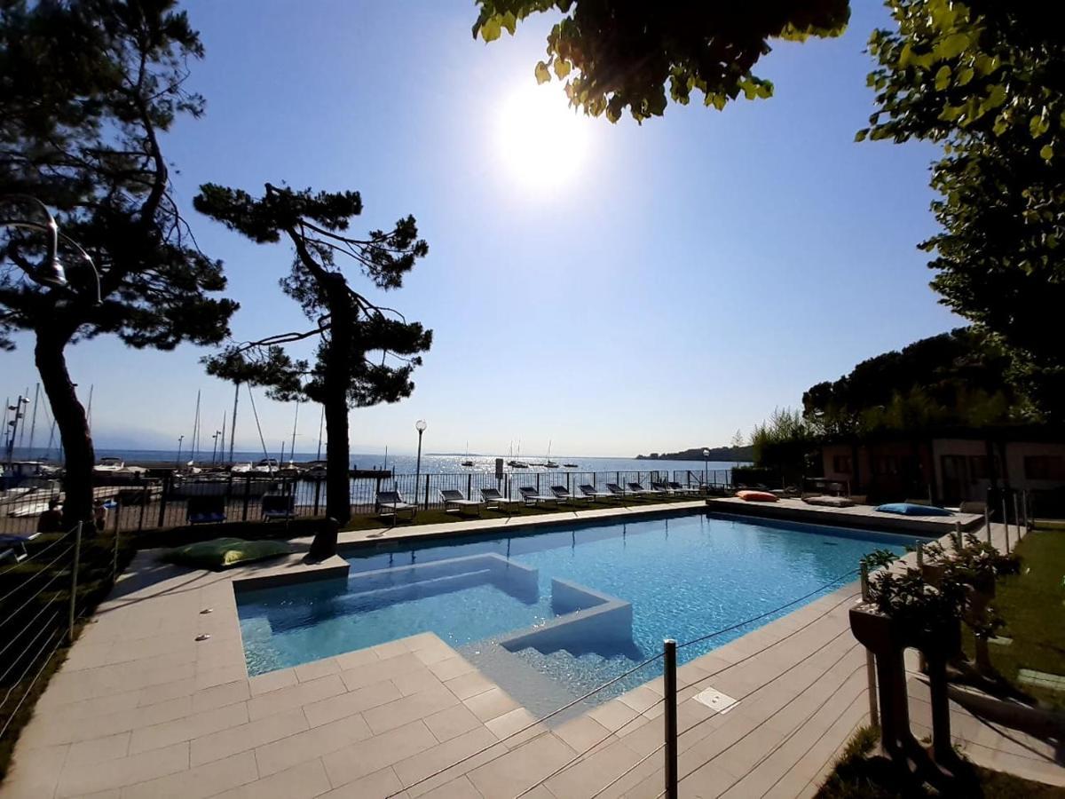 Villaggio Turistico Dei Tigli Padenghe sul Garda Exterior foto